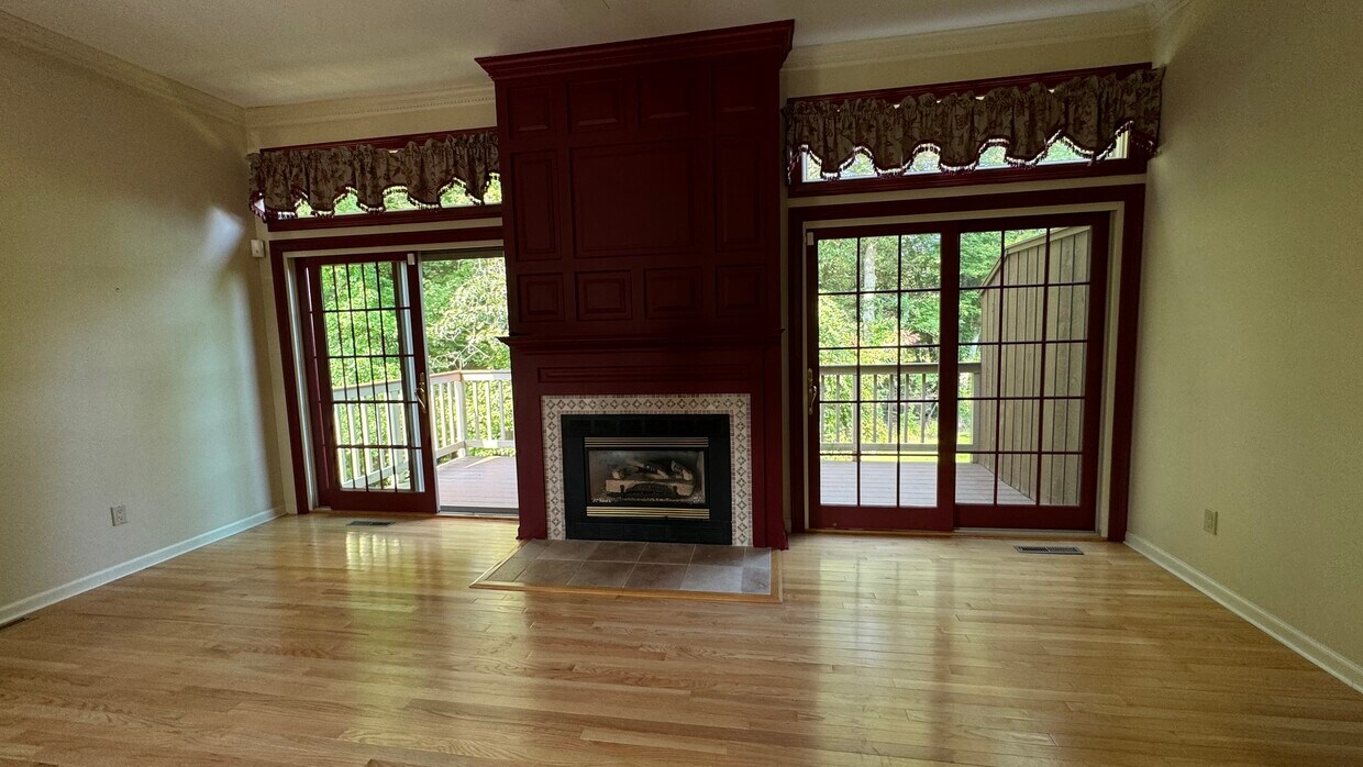 22 Pine Grove Dr Unit 22 Pine Grove Drive, South Hadley, MA 01075