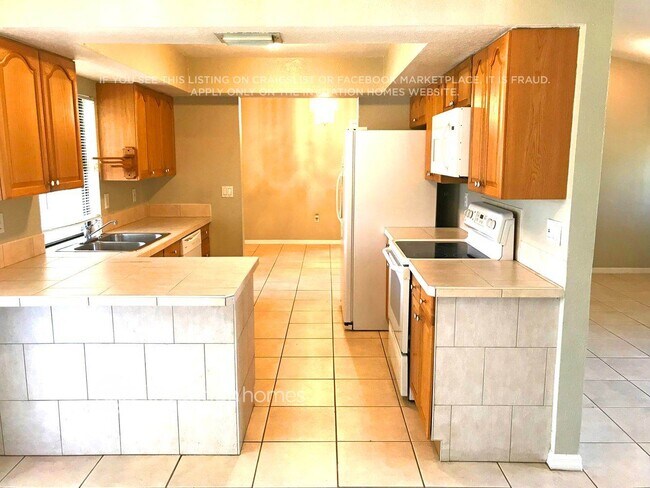 Foto del edificio - 1132 Capricorn Blvd