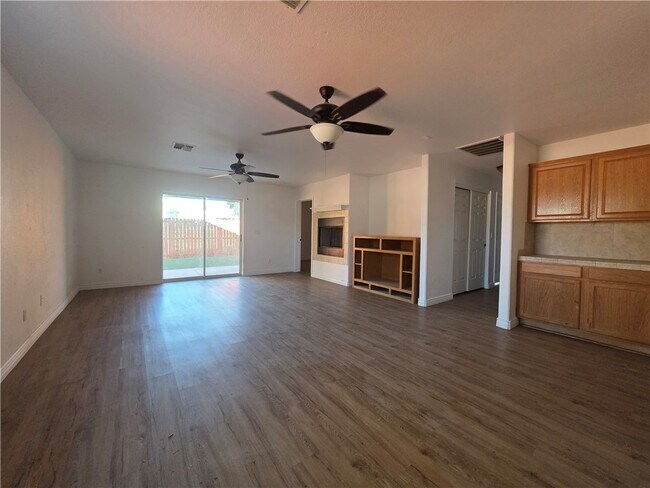 Foto del edificio - 1041 Citrus St