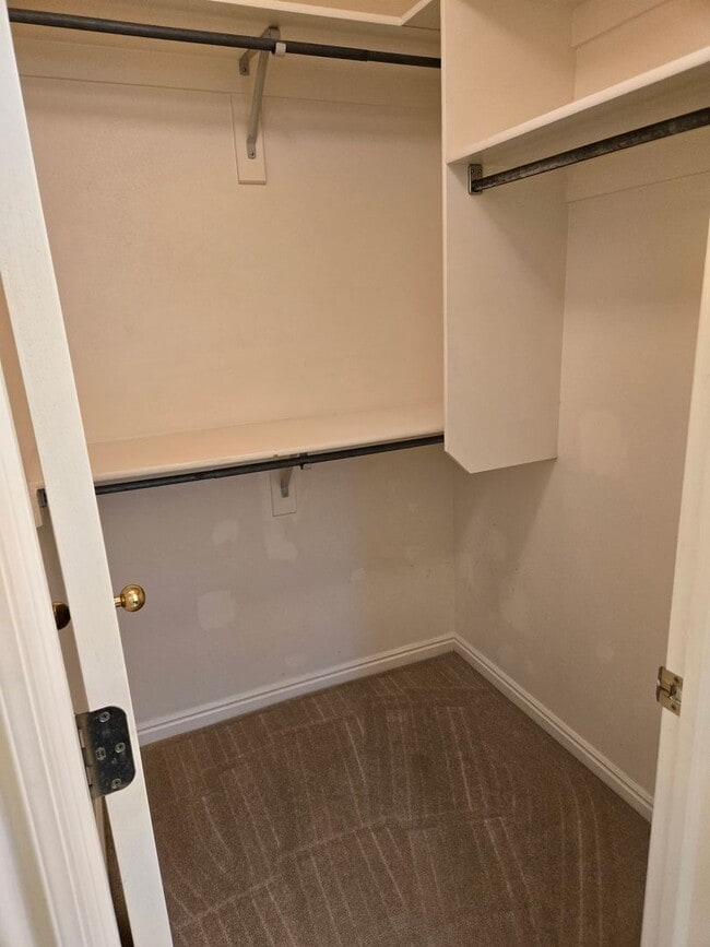 Building Photo - Beautiful Orem 2 bedroom condo