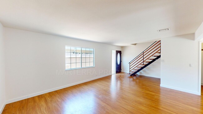 Building Photo - 16th Pl
