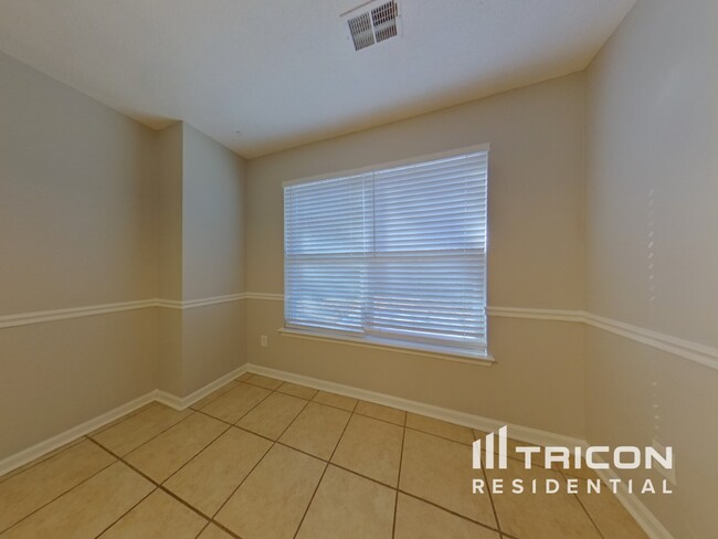 Building Photo - 210 Horseman Run Palmetto GA