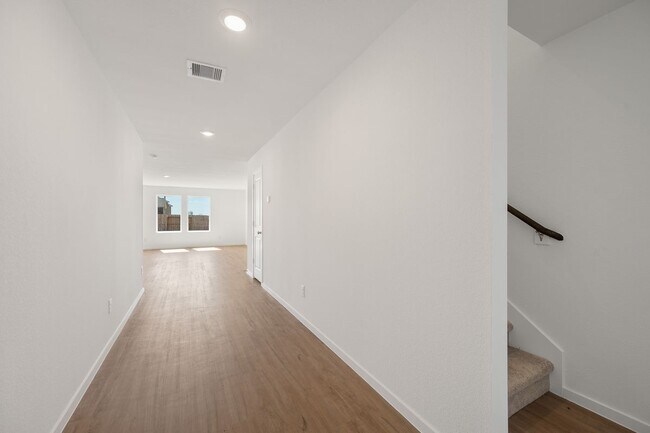Foto del edificio - 1102 Rustic Willow Dr