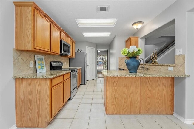 Building Photo - 15318 Redbud Berry Way