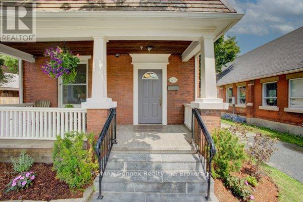 Building Photo - 120 Harris St