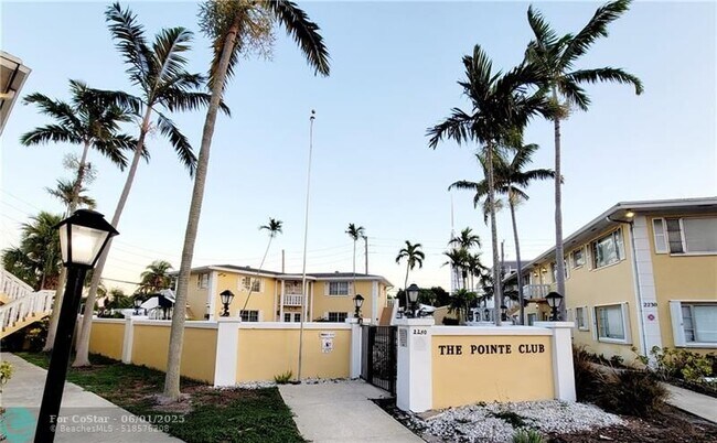 Foto del edificio - 2230 NE 56th Pl