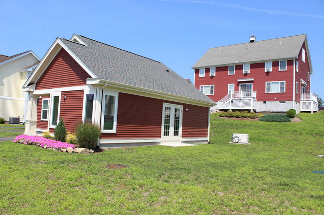 Building Photo - Stony Brook Village