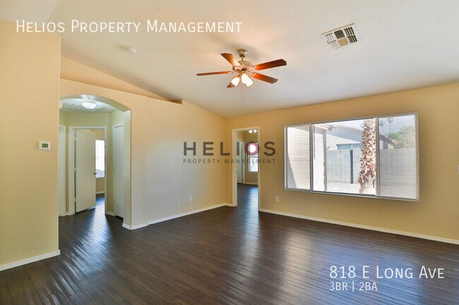 Foto del edificio - 818 E Long Ave