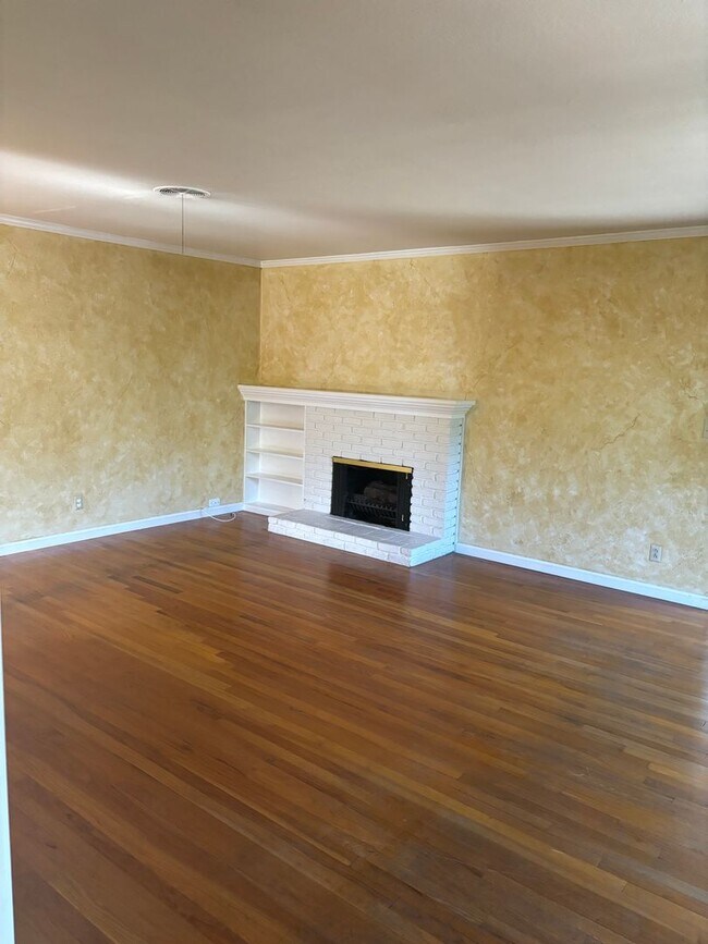 Foto del edificio - 1456 Live Oak Blvd