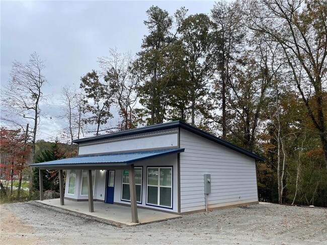 Building Photo - 135 GA-52