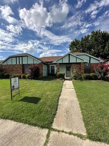 Building Photo - 638 Hood Dr