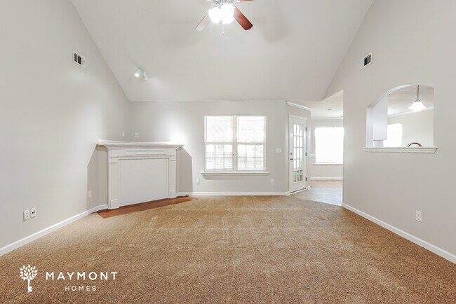 Building Photo - 3114 Alexandria Dr