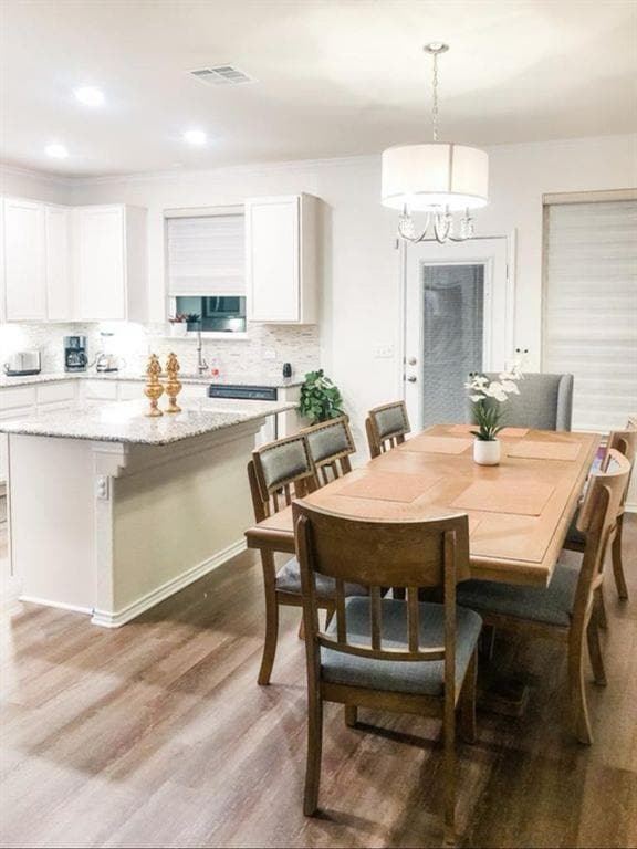 Foto del edificio - 803 Sandhill Branch Dr