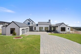 Building Photo - 5805 Twin Peaks Trce