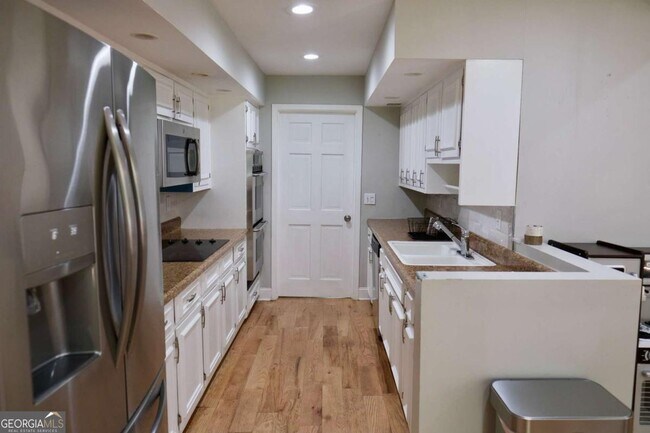 Foto del edificio - 37 Willow Glen NE