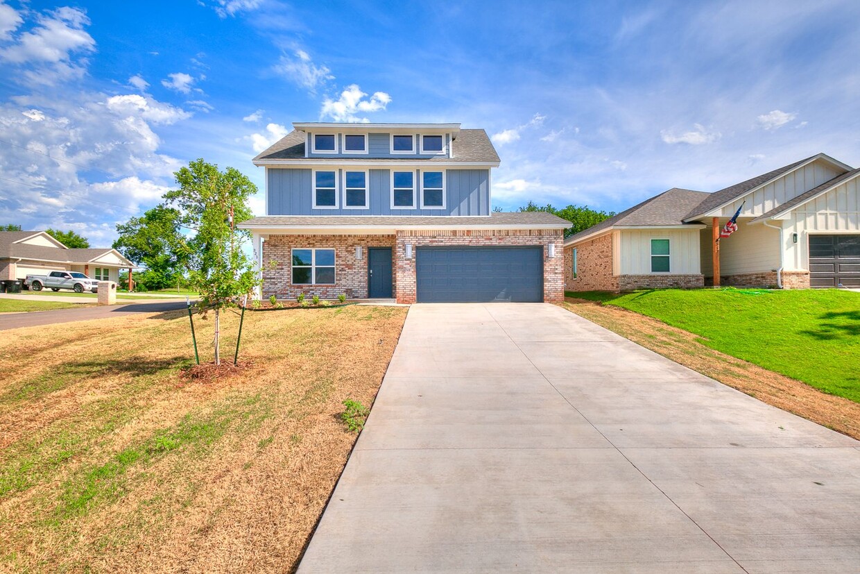 Primary Photo - Beautiful New Construction Home in Arcadia