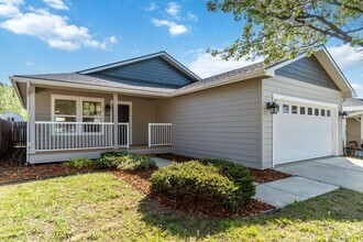 Building Photo - 4508 E Vantage Ln