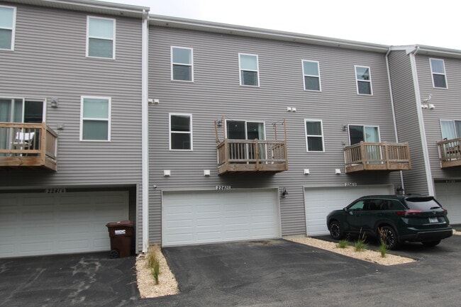 Building Photo - 2241 Sassafras Wy
