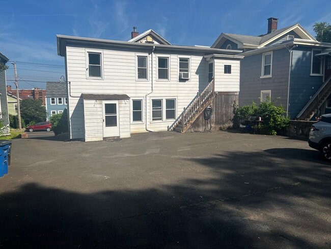 Foto del edificio - 651 Quinnipiac Ave