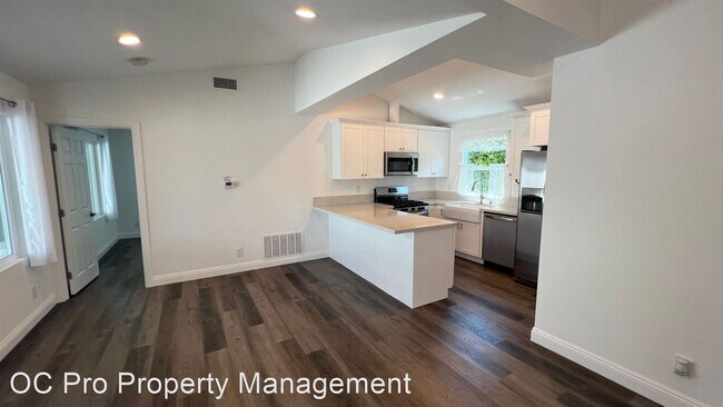Foto del edificio - 2 br, 2 bath House - 916 E Rose Avenue