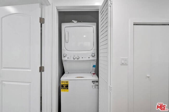 Foto del edificio - 2754 Dalemead St