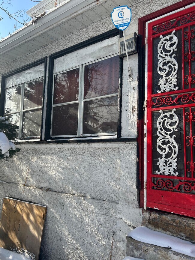 Foto del edificio - 7840 S Saginaw Ave