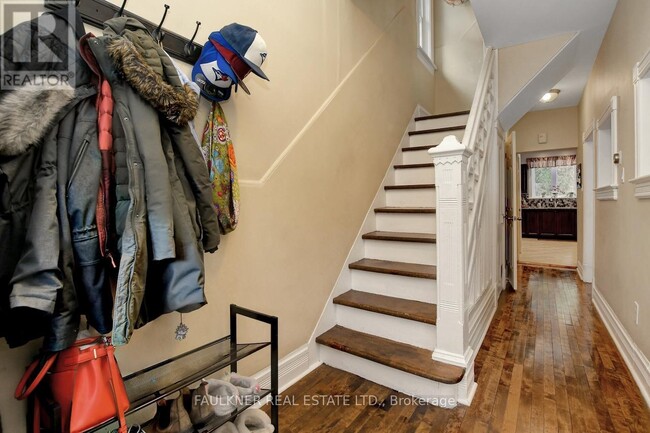 Photo du bâtiment - 37 Arlington Ave