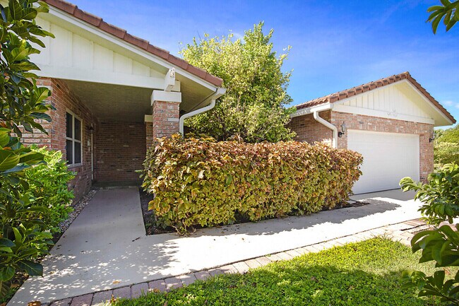 Building Photo - 11337 Little Bear Way