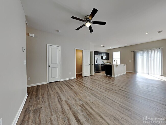Foto del edificio - 323 Springwalk Ln