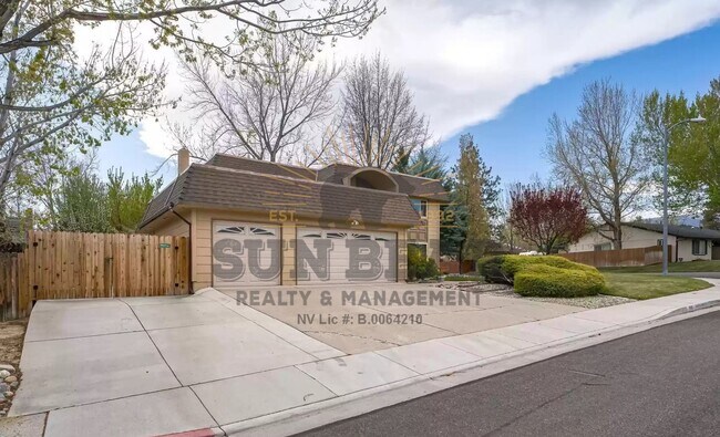 Building Photo - 4 Bedroom in Reno!!!  Great Location!