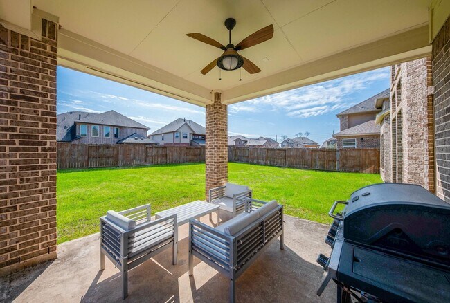 Building Photo - 10010 Cypress Path