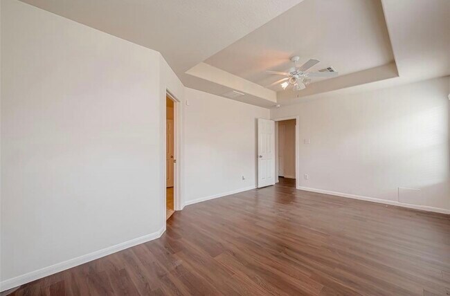 Foto del edificio - 5242 Espuela Ln