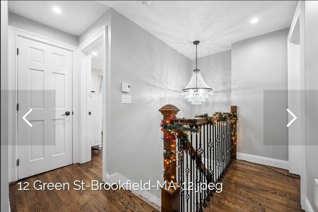 Building Photo - 12 Green Street