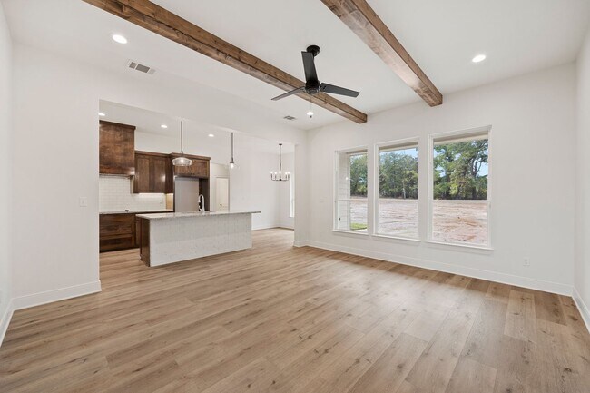 Foto del edificio - 4 bedroom in Flint! Only 2 years old!