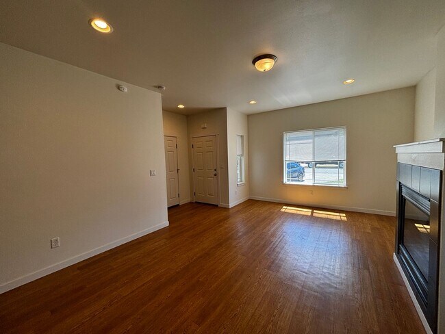 Foto del edificio - 3 Bed 2.5 Bath Lynden Townhome