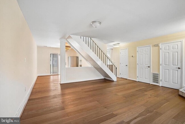 Foto del edificio - 13505 Coates Ln