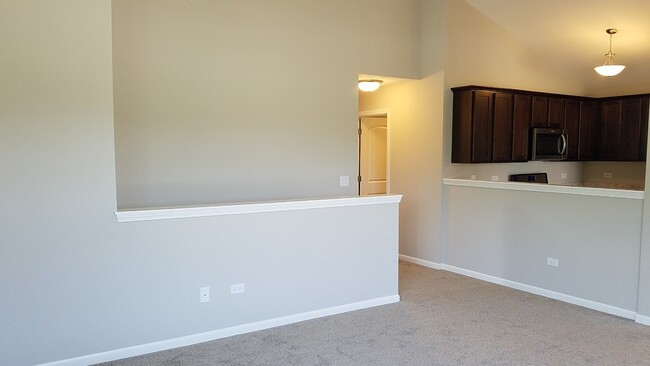 Foto del edificio - Douglas Fir-2Br/2Ba Rental Home-Second Floor