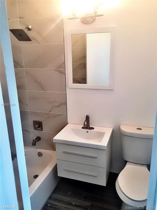 Building Photo - 1 br, 1 bath Condo - Sea Wash Condo