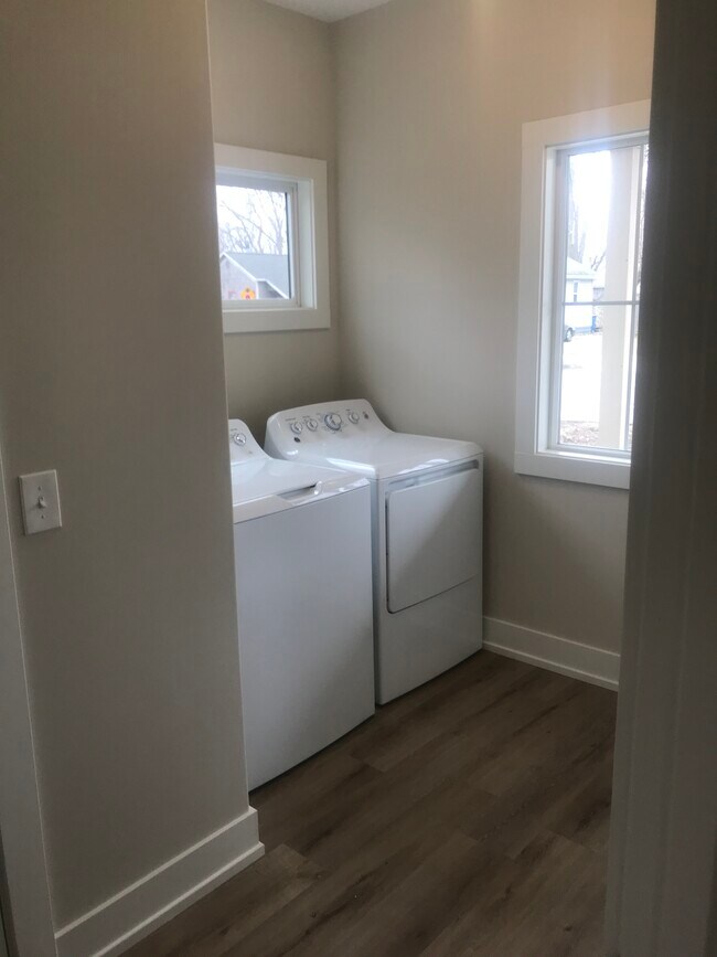 Laundry - 320 Mason Ave