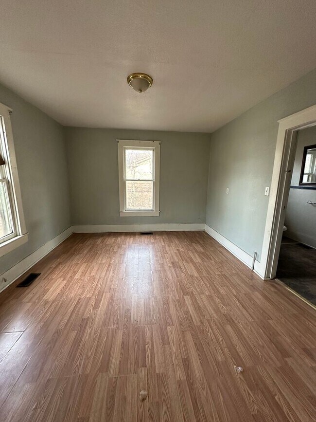 Building Photo - 210 N 19th St.