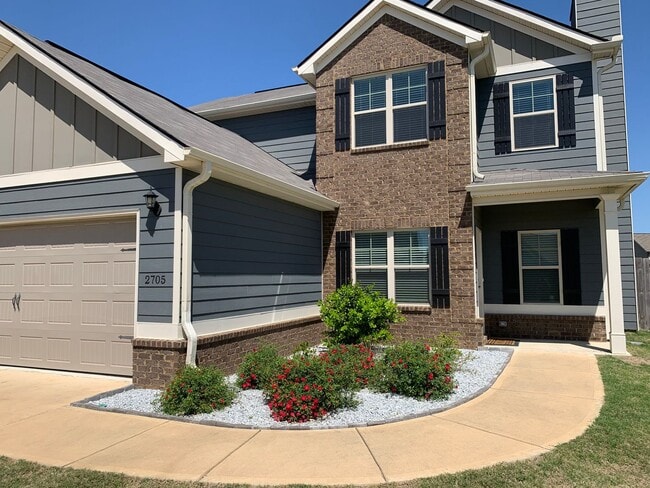 Building Photo - Wyndham Gates Two-Story Home in Opelika