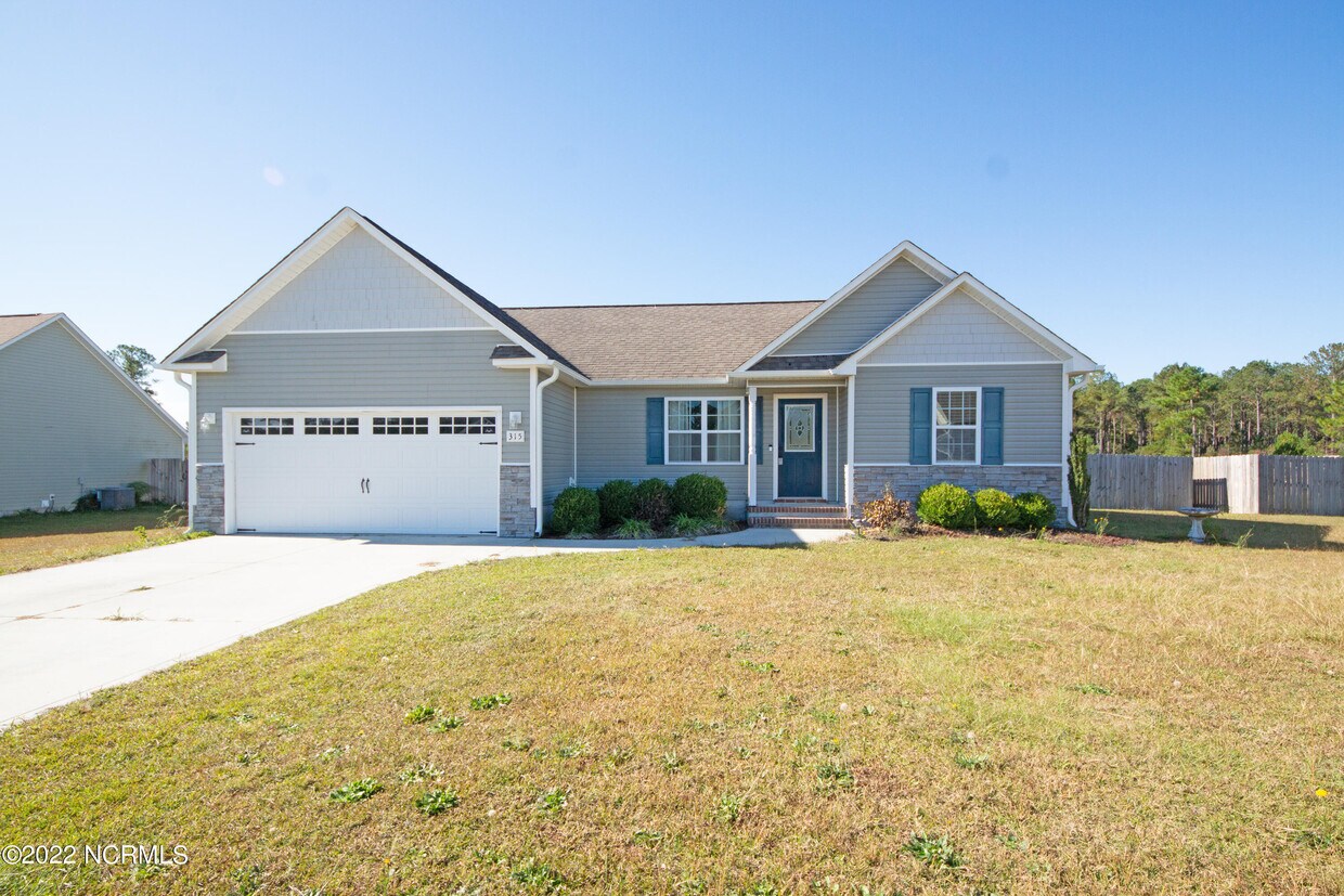 315 Basil Ct, Hubert, NC 28539 House for Rent in Hubert, NC