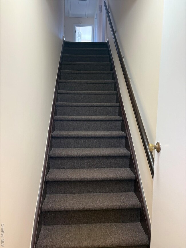 Building Photo - 514 E Park Ave