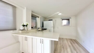 Building Photo - 4559 Sierra Dr