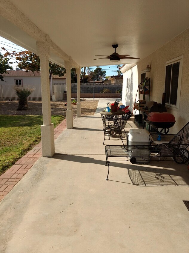 Patio - 4411 E Baltimore Ave