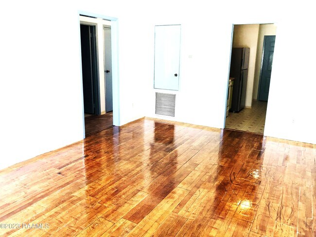 Foto del edificio - 413 Knollwood Cir