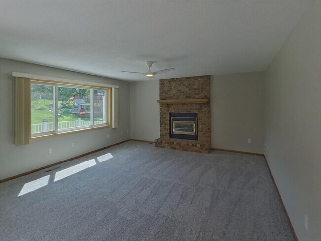 Foto del edificio - 8903 Sequoia Rd