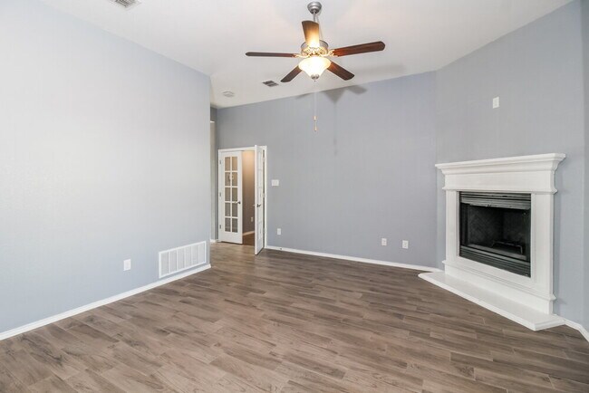 Building Photo - 6825 Waterhill Ln