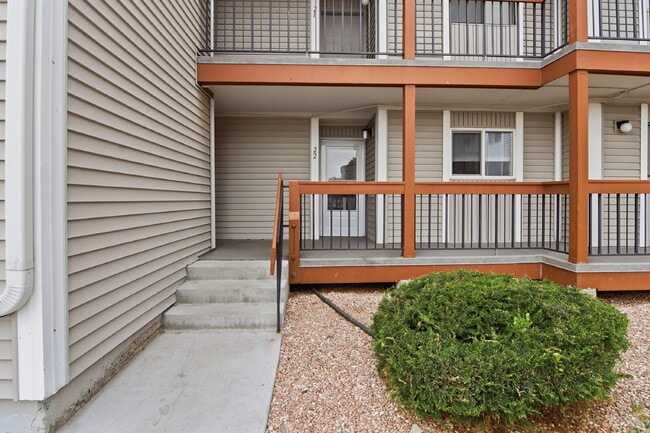 $1,495.95 - 1 Bed, 1 Bath Updated Unit in Westminster with In Unit Washer/Dryer! - $1,495.95 - 1 Bed, 1 Bath Updated Unit in Westminster with In Unit Washer/Dryer! Apartment