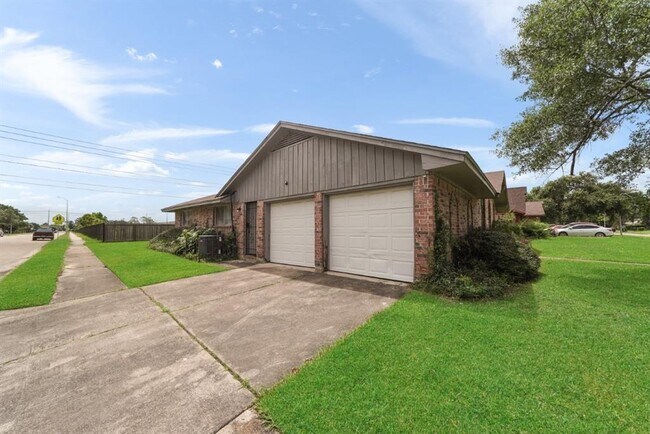 Foto del edificio - 9750 Guest St